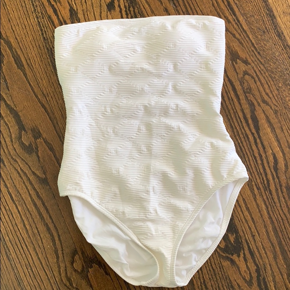 Strapless one piece bathing suit